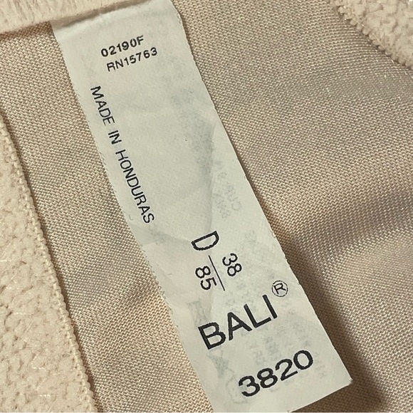 Bali Double Support Tailored Wireless Lace Up Front Bra 3820  38D - Picture 7 of 8